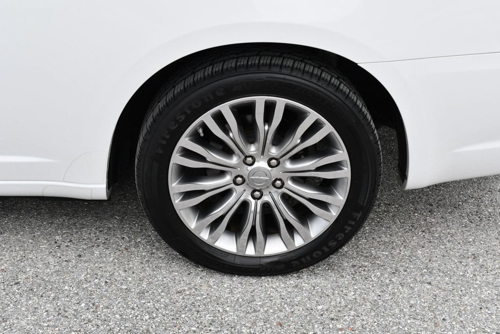 Used 2012 Chrysler 200 Limited FWD image 70