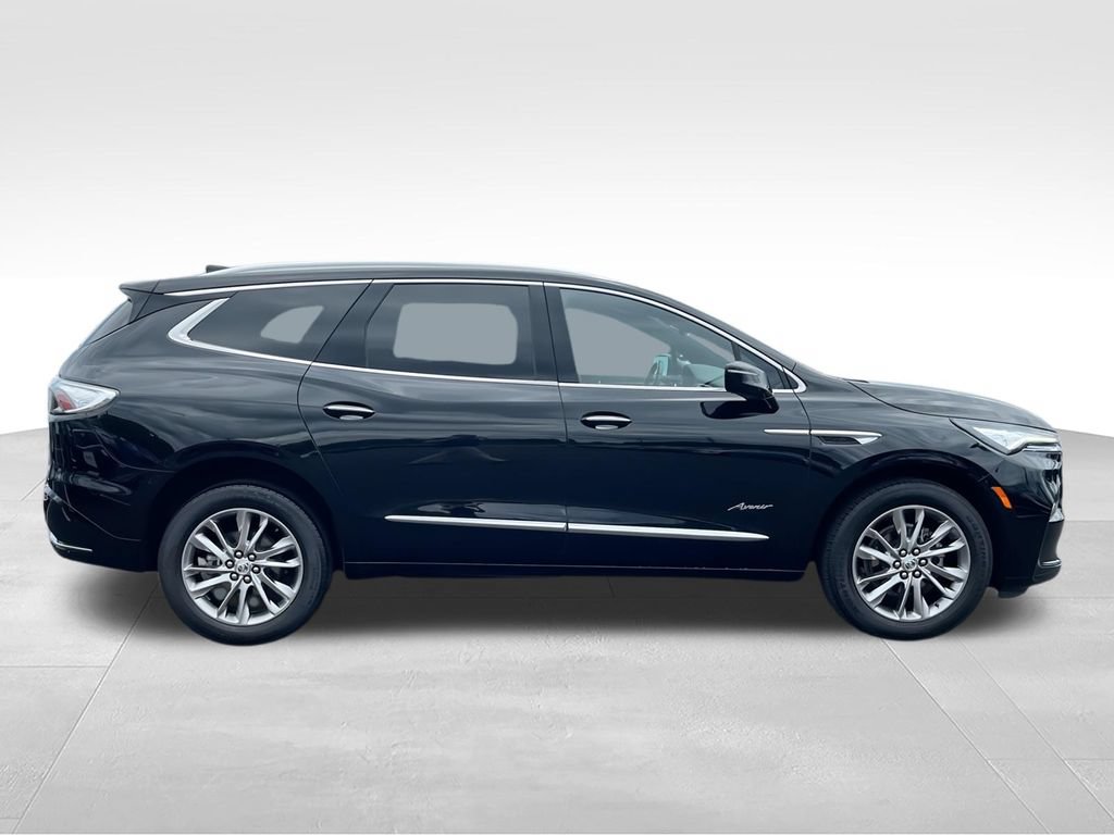Used 2023 Buick Enclave Avenir w/ Avenir Technology Package AWD/4WD image 11