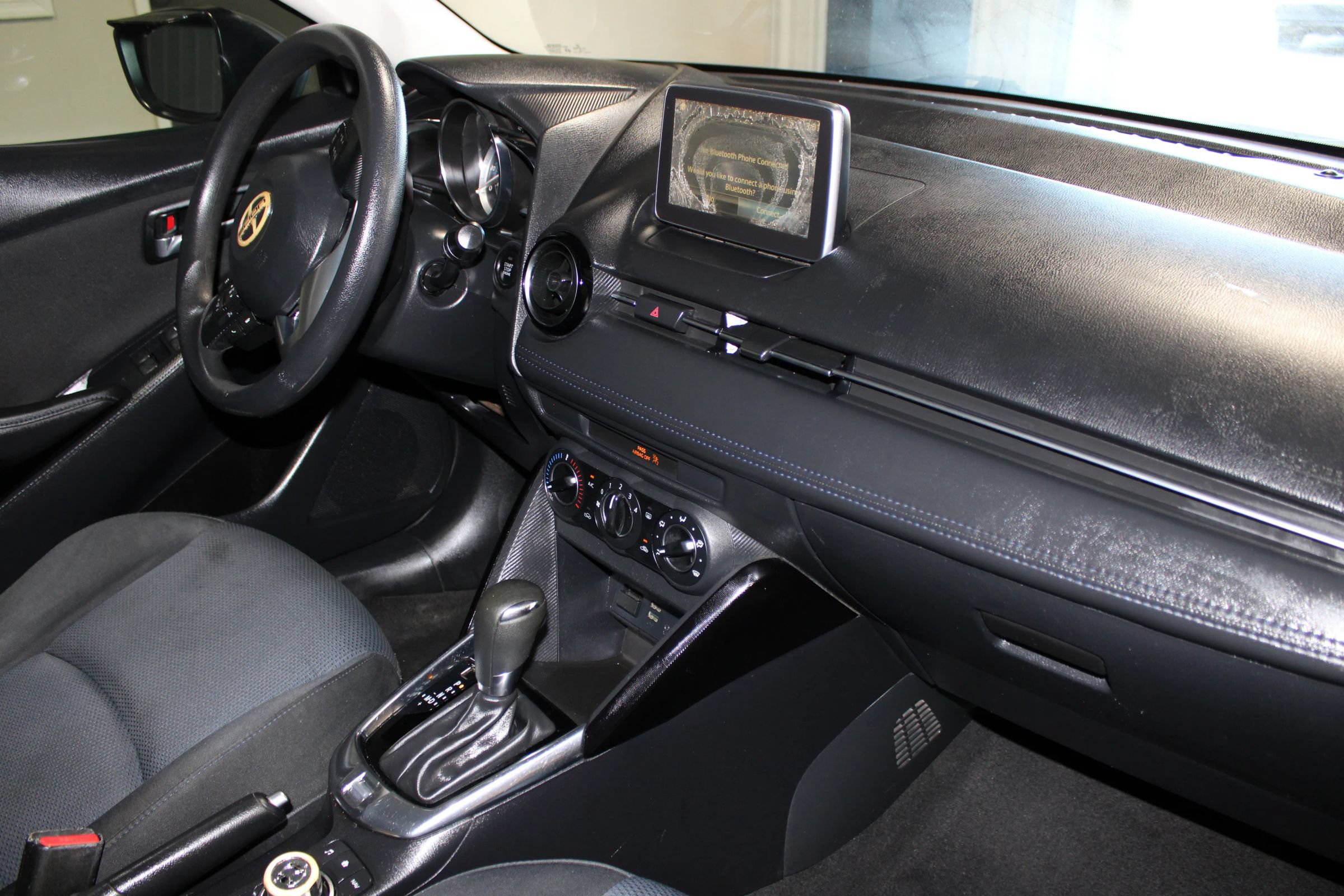 Used 2016 Scion iA FWD image 28