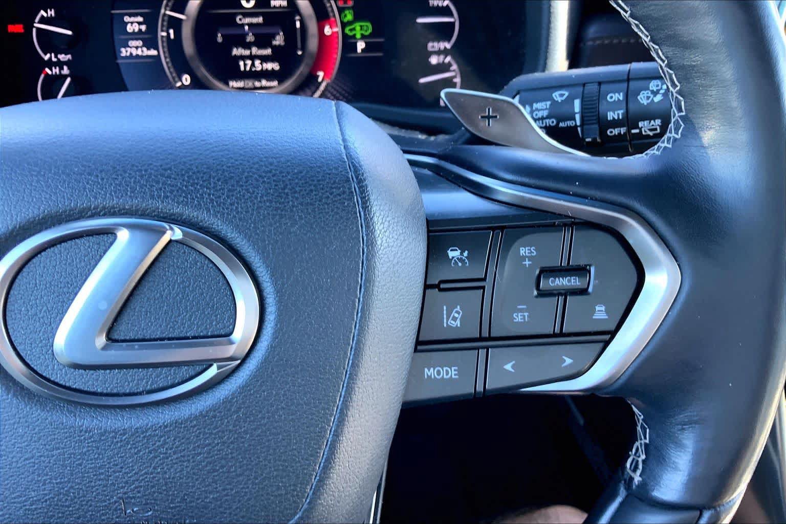 Used 2024 Lexus LX 600 4WD w/ Appearance Package image 24