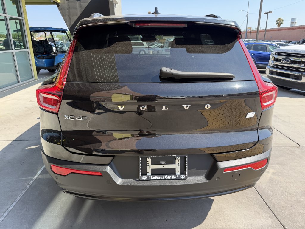 Used 2024 Volvo XC40 Recharge Plus w/ Protection Package Premier RWD image 13