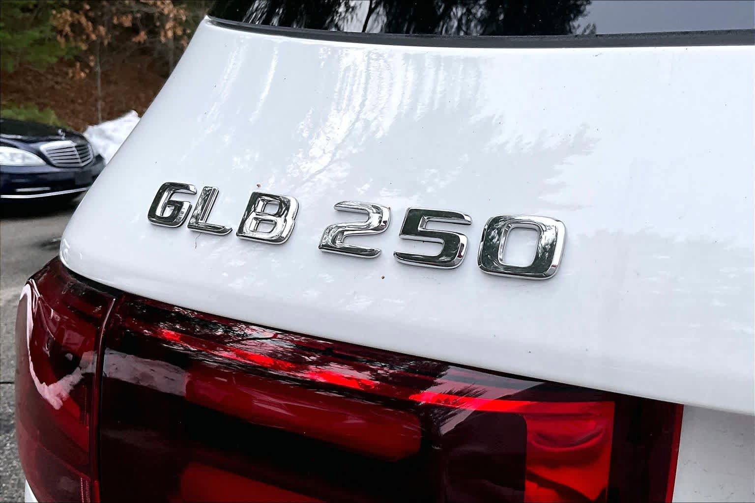 New 2026 Mercedes-Benz GLB 250 4MATIC image 7