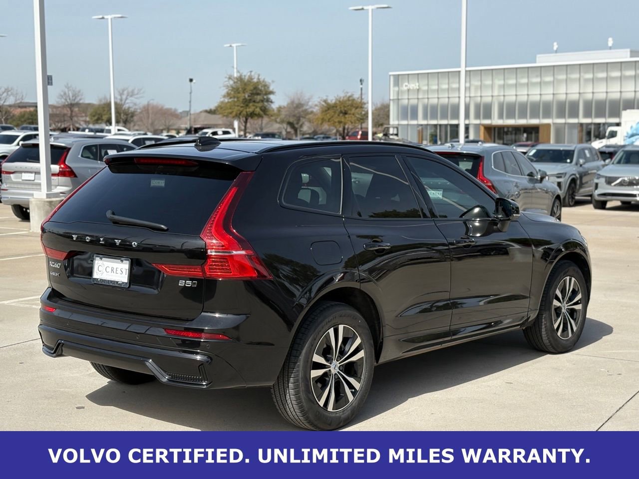 Certified 2025 Volvo XC60 B5 Core image 7