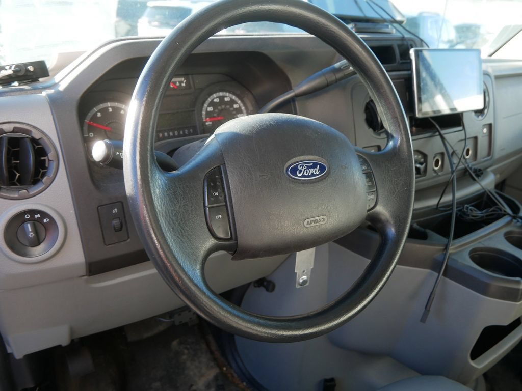 Used 2018 Ford E-450 and Econoline 450 Super Duty RWD image 20