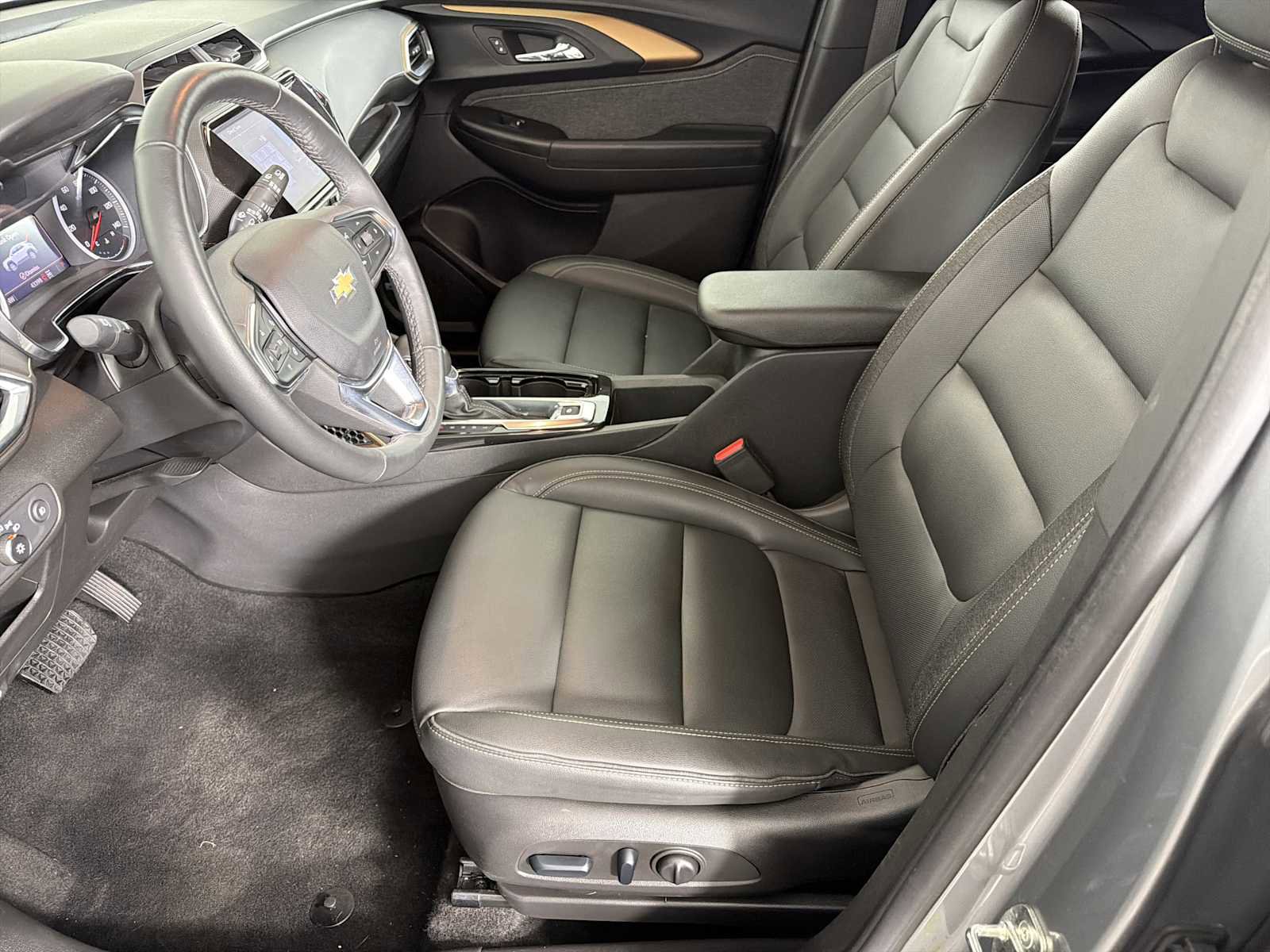 Used 2023 Chevrolet TrailBlazer ACTIV w/ Sun and Liftgate Package image 7