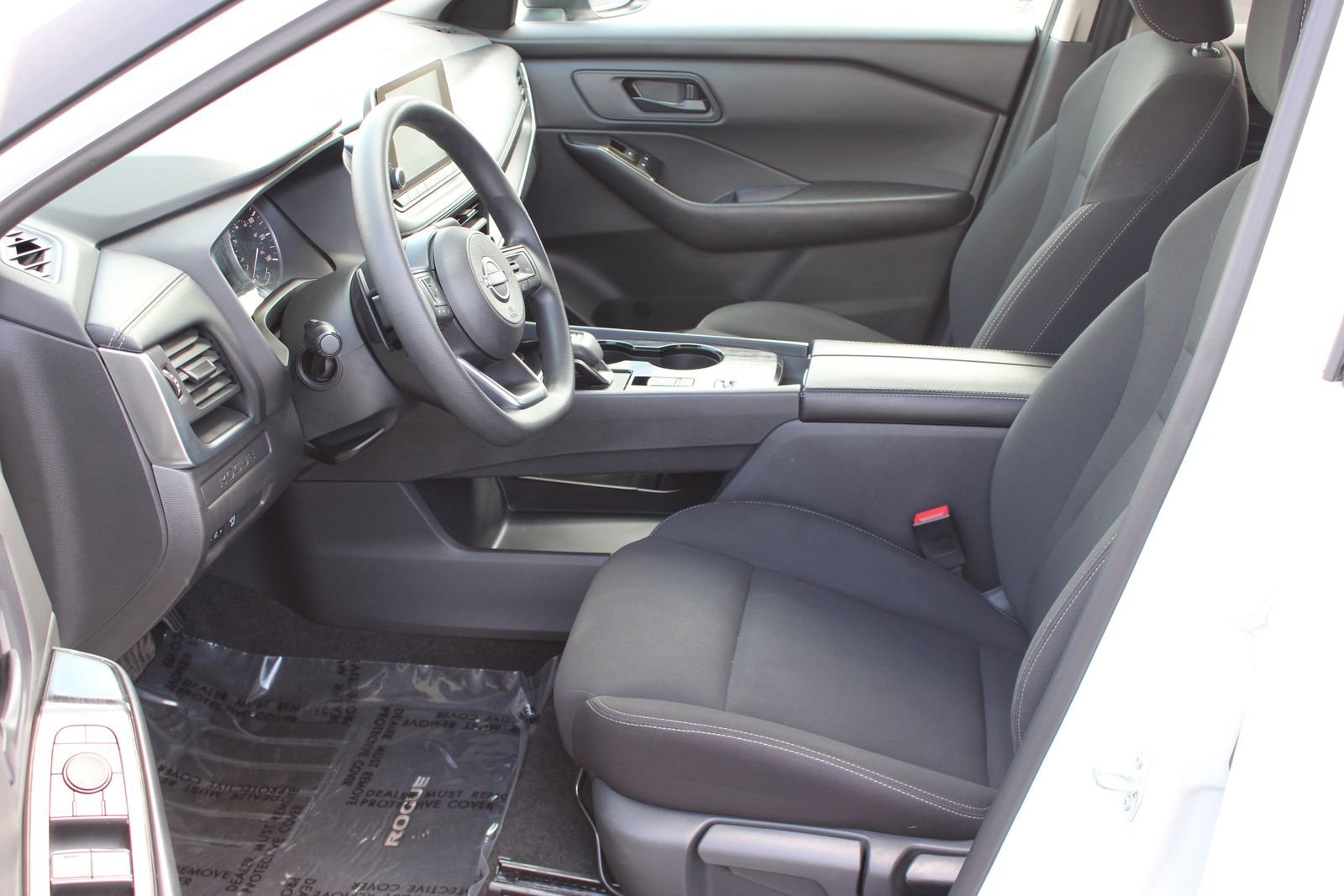 Used 2024 Nissan Rogue S FWD image 12