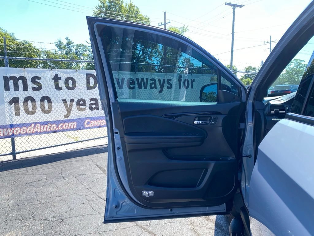 Used 2022 Honda Ridgeline Black Edition image 14