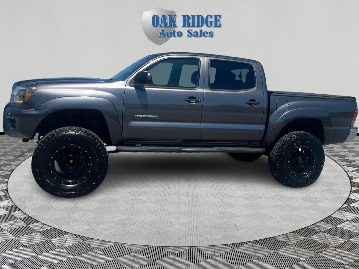 Used 2015 Toyota Tacoma PreRunner w/ SR5 Package RWD image 8