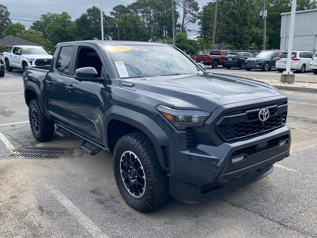 Used 2025 Toyota Tacoma TRD Off-Road w/ TRD Off Road Premium Package AWD/4WD video 1