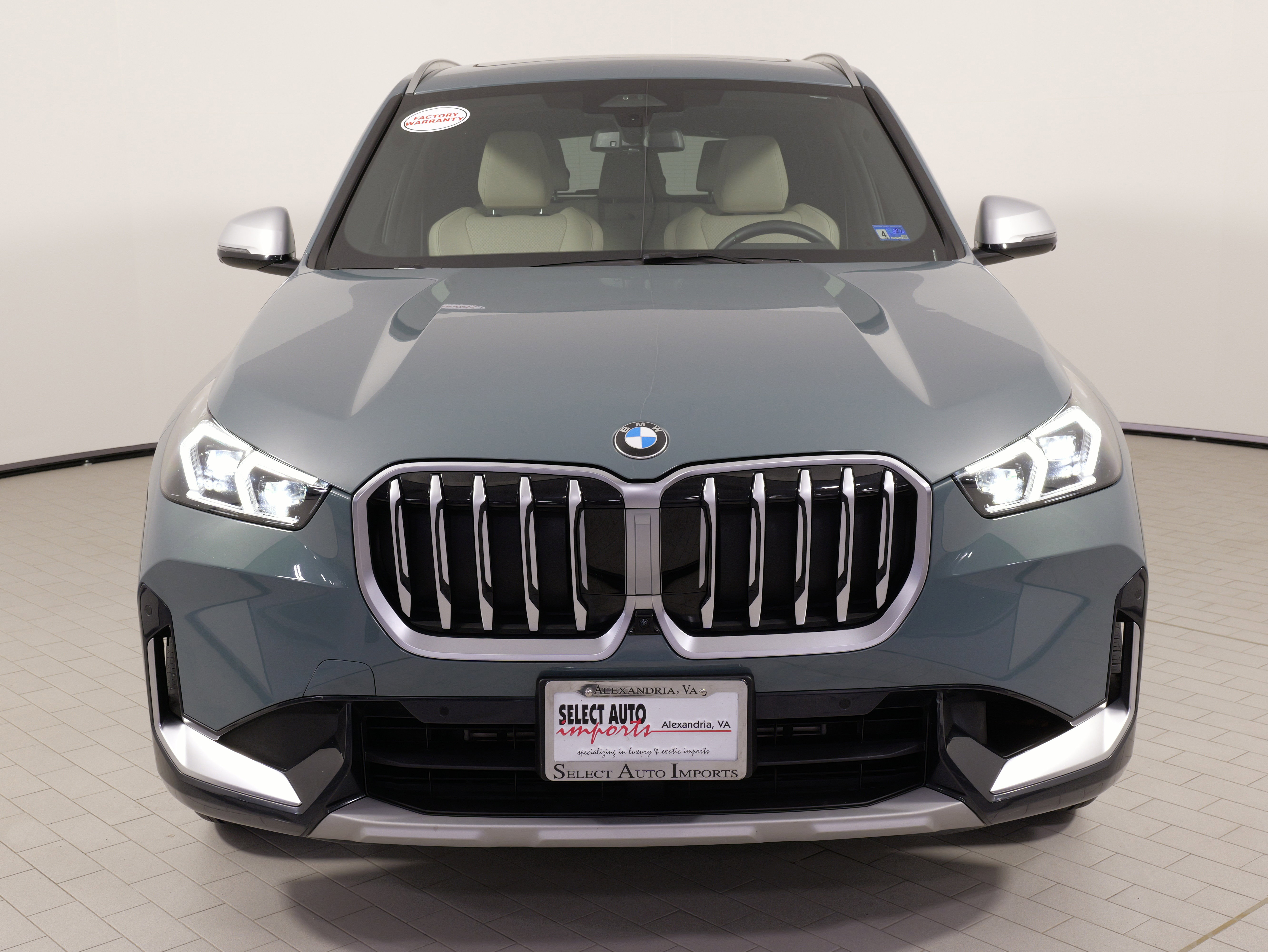 Used 2023 BMW X1 xDrive28i w/ Premium Package AWD/4WD image 5