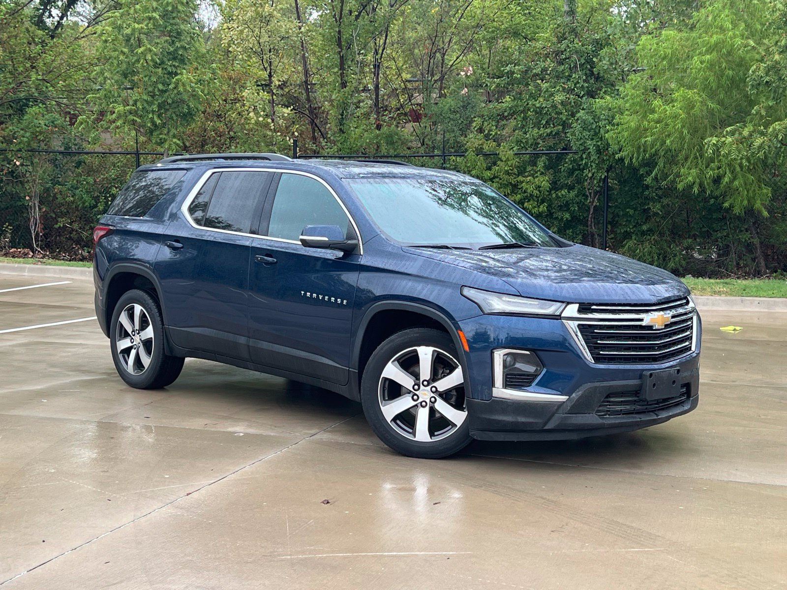 Used 2023 Chevrolet Traverse LT w/ LT Premium Package