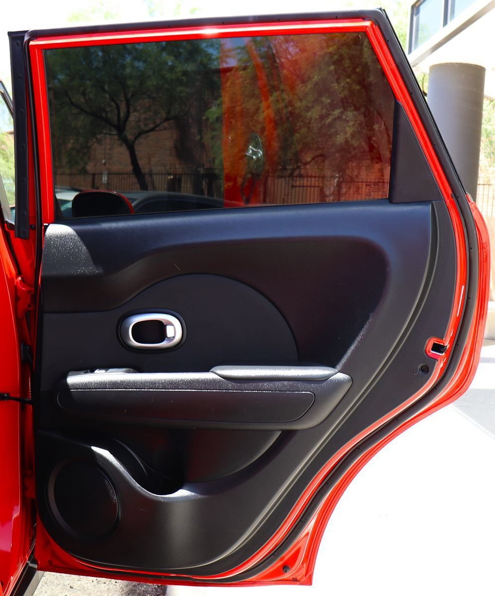 Used 2018 Kia Soul + FWD image 26