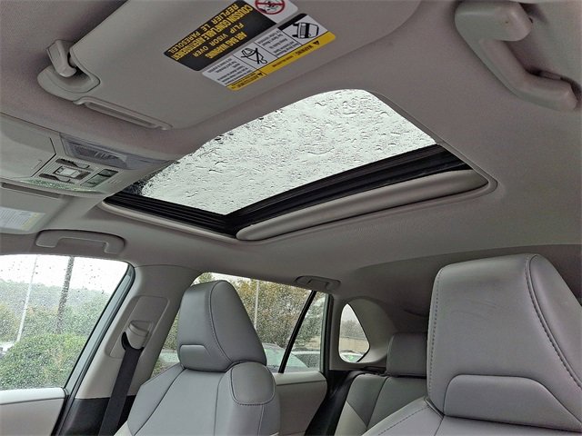 Used 2019 Toyota RAV4 XLE Premium image 14
