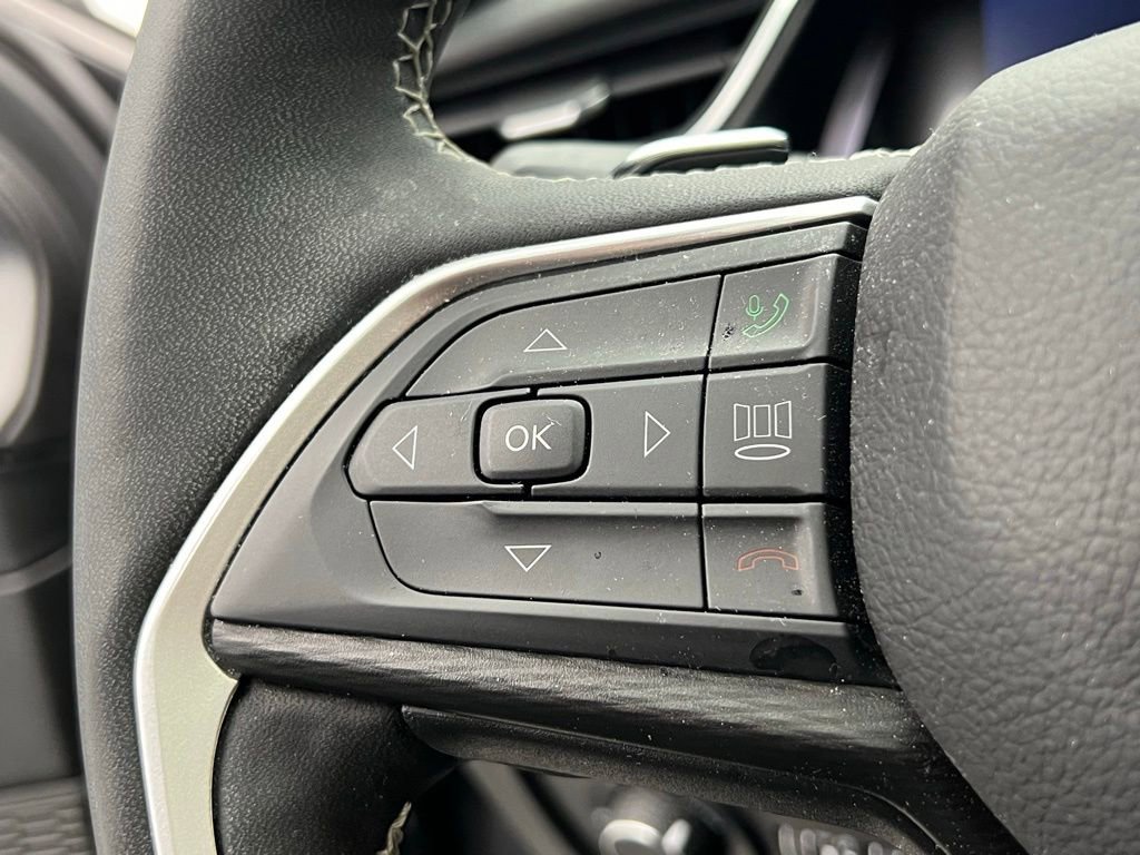 Used 2024 Jeep Grand Cherokee Altitude AWD/4WD image 19