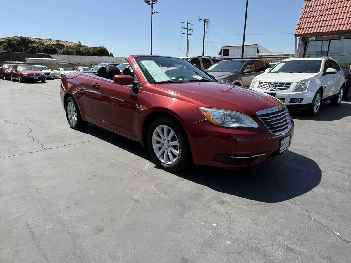 Used 2011 Chrysler 200 Touring w/ Cold Weather Group FWD image 7