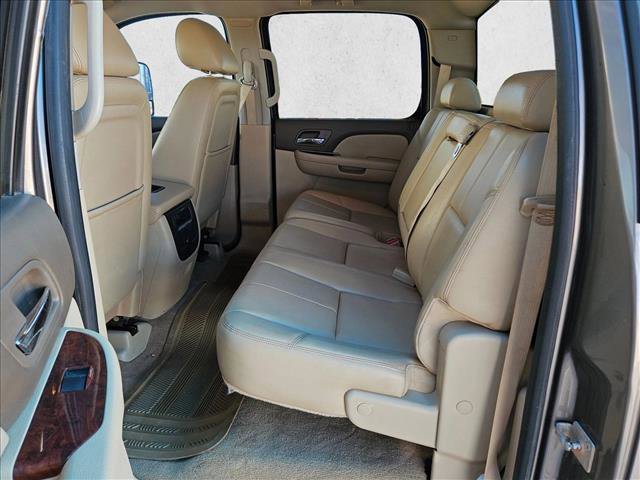 Used 2014 Chevrolet Silverado 2500 LTZ image 18