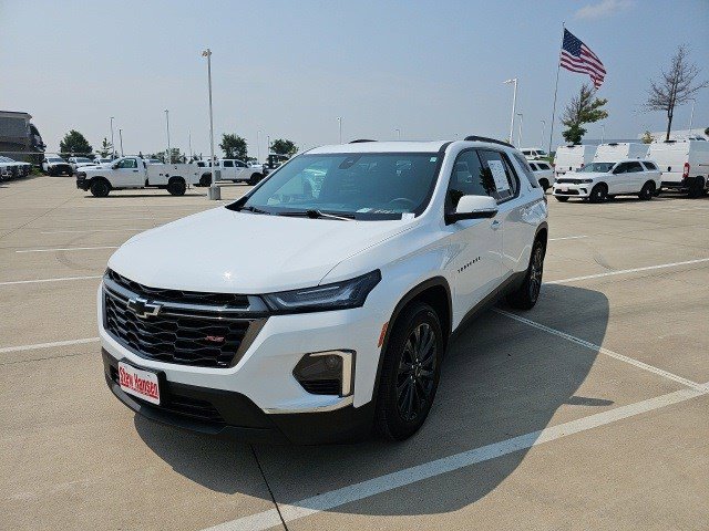 Used 2023 Chevrolet Traverse RS