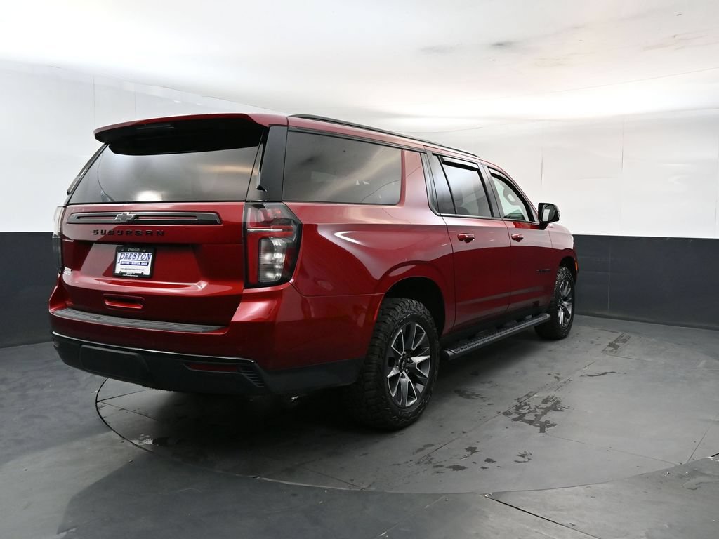 Used 2024 Chevrolet Suburban Z71 w/ Luxury Package AWD/4WD image 5