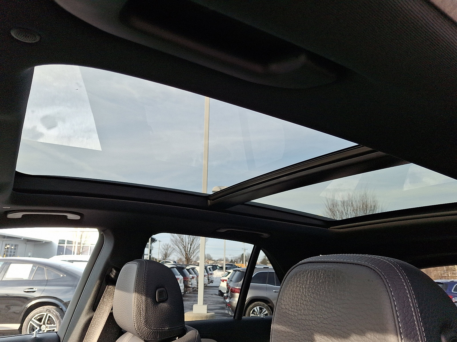 Certified 2022 Mercedes-Benz GLE 580 4MATIC w/ Night Package image 15