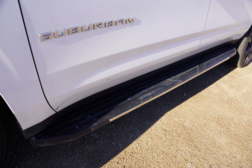 Used 2021 Chevrolet Suburban Premier w/ Premium Package AWD/4WD image 14