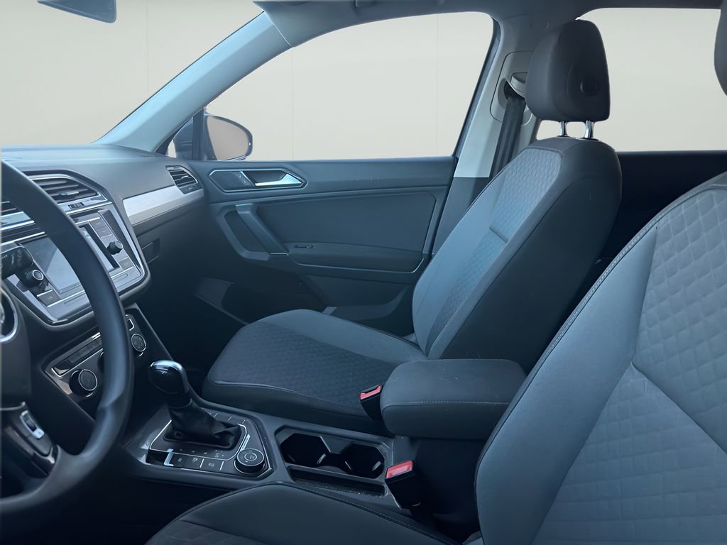 Used 2018 Volkswagen Tiguan S AWD/4WD image 2