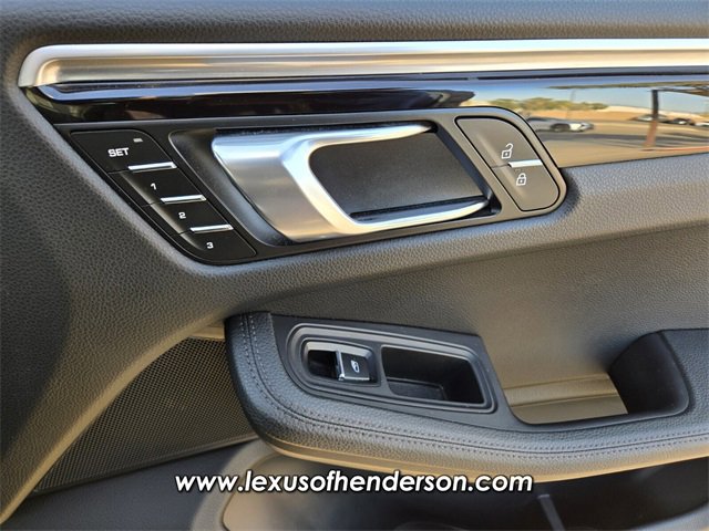 Used 2021 Porsche Macan image 18