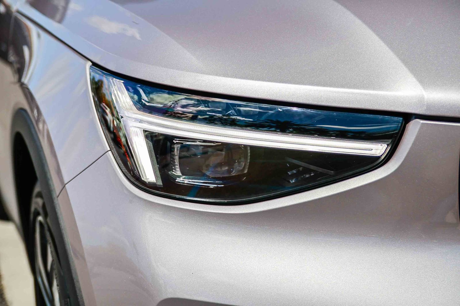 Used 2026 Volvo XC40 B5 Ultra w/ Climate Package image 12