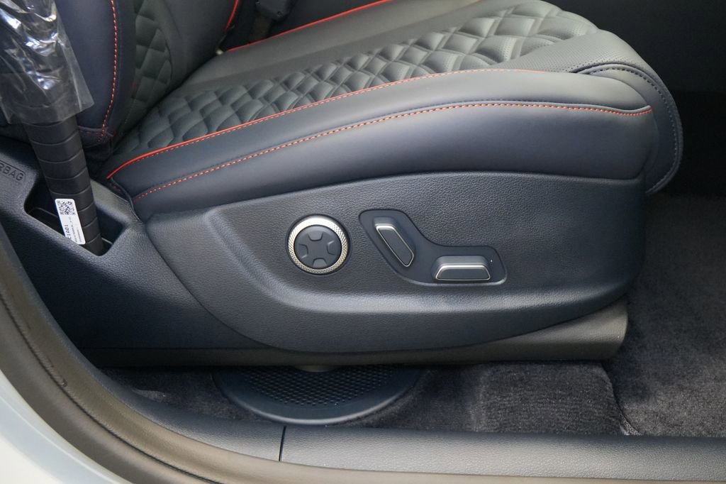 New 2026 Genesis GV80 3.5T e-SC image 37