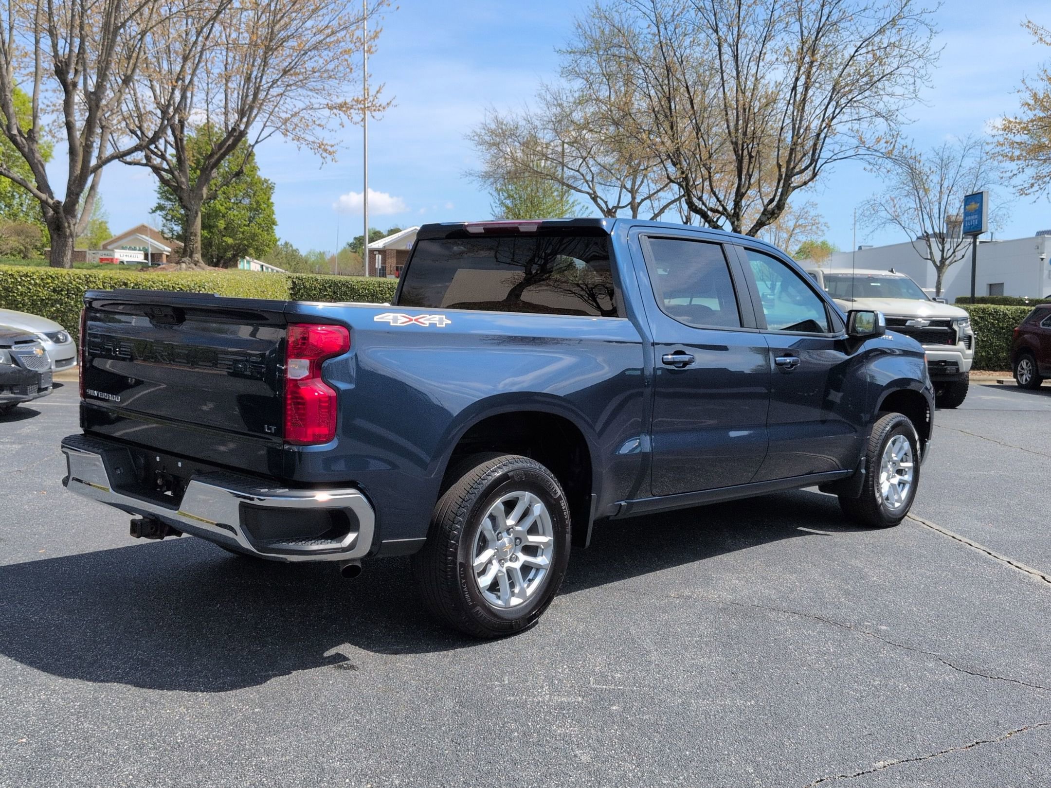 Used 2022 Chevrolet Silverado 1500 LT image 9