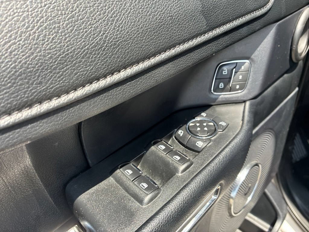Used 2019 Ford Expedition XLT w/ Equipment Group 202A RWD image 19