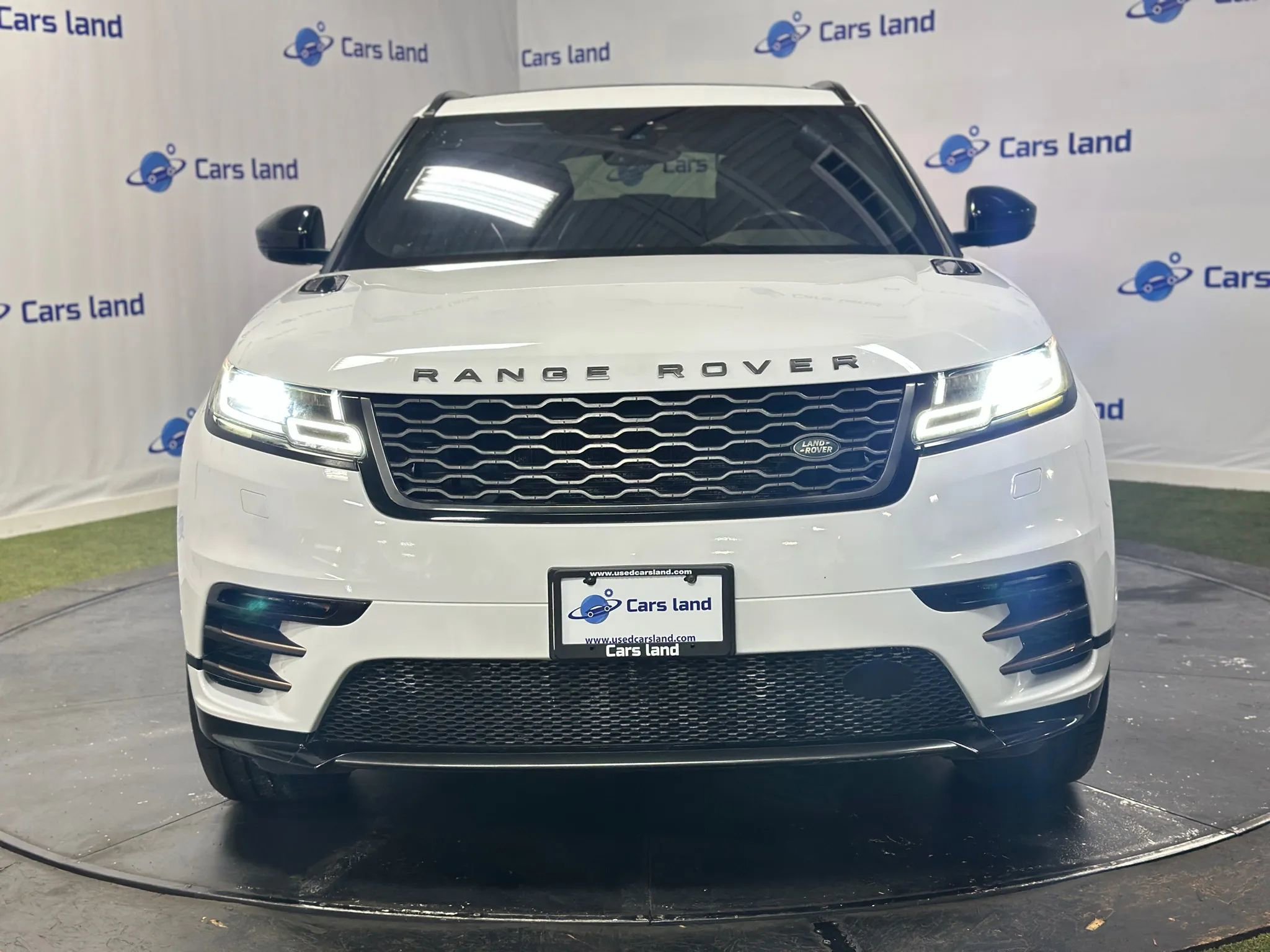 Used 2019 Land Rover Range Rover Velar R-Dynamic SE image 7