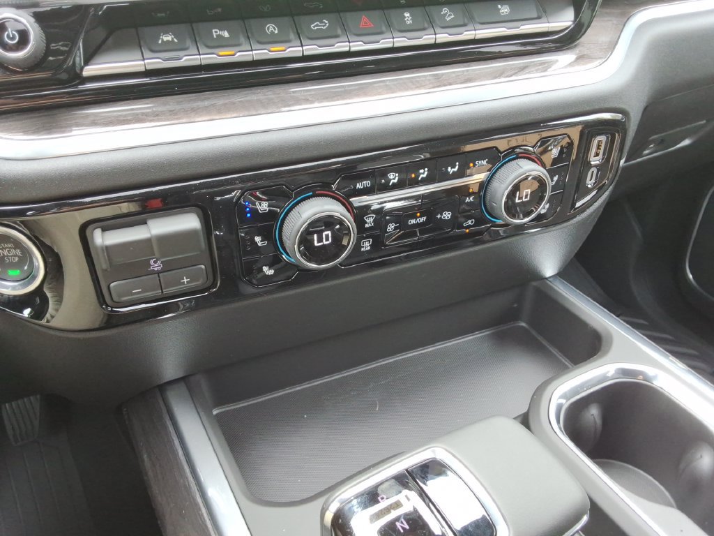 New 2026 Chevrolet Silverado 1500 LTZ w/ LTZ Premium Package AWD/4WD image 33