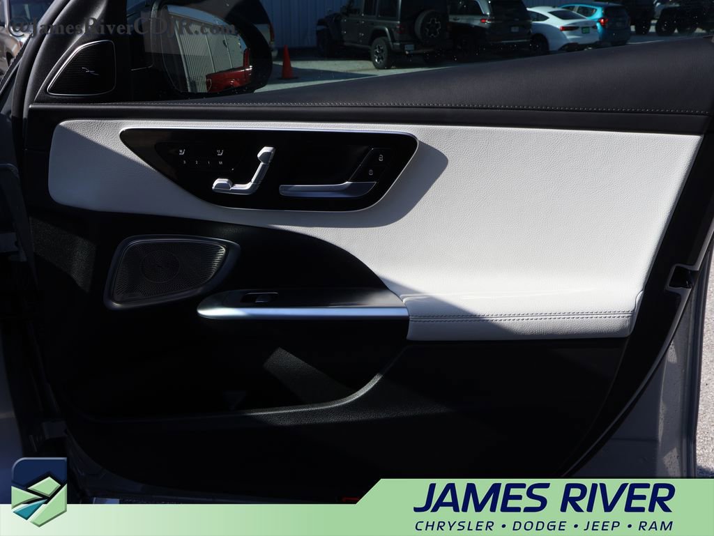 Used 2024 Mercedes-Benz C 300 4MATIC Sedan image 8