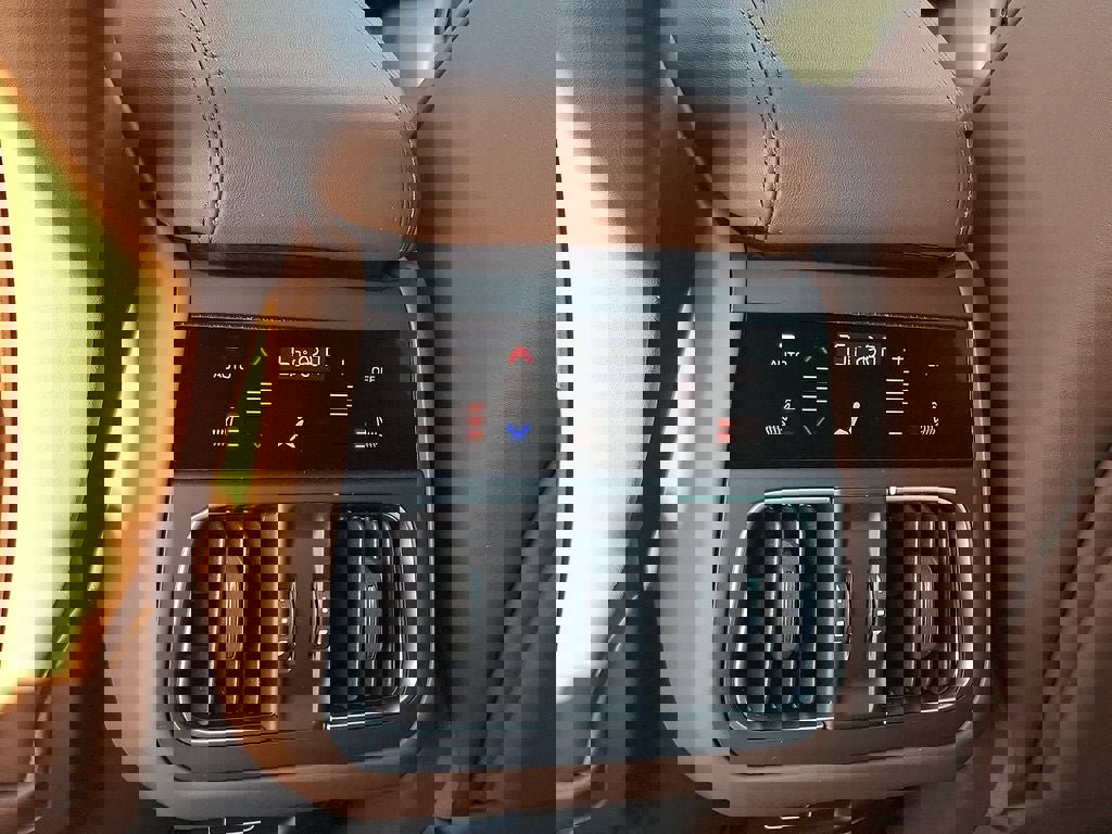 New 2026 Maserati Grecale Modena image 22