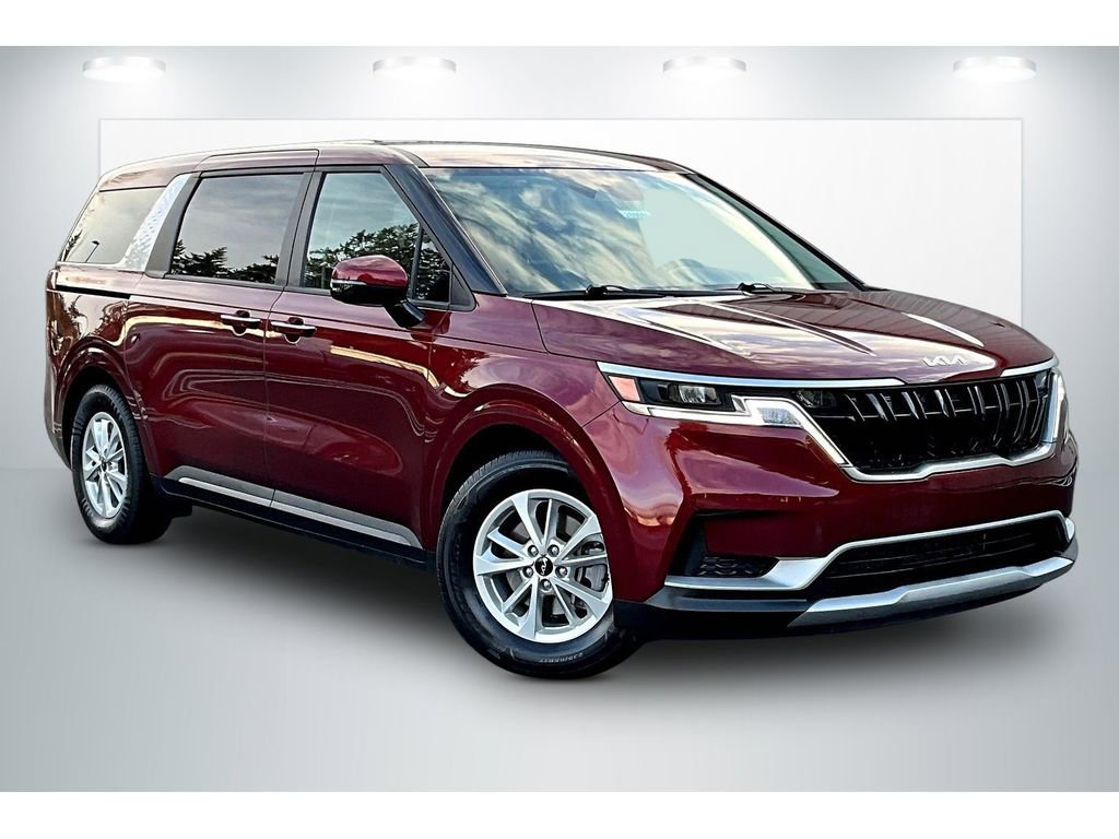 Used 2024 Kia Carnival LX image 1