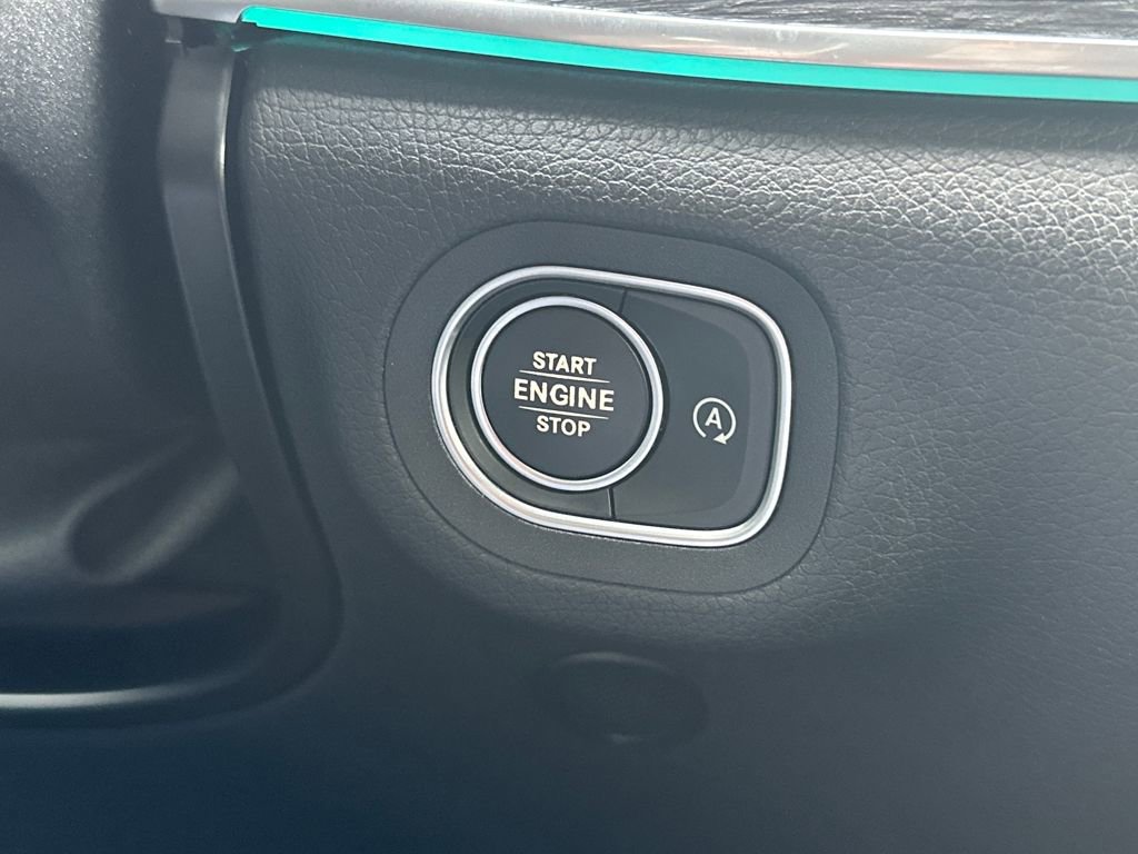 Used 2022 Mercedes-Benz GLE 450 4MATIC w/ AMG Line Exterior image 24