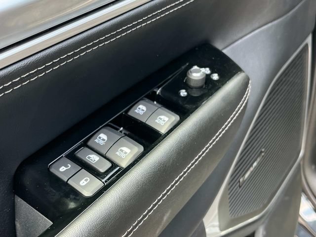 New 2025 Jeep Wagoneer L Series II w/ Convenience Group I AWD/4WD image 14