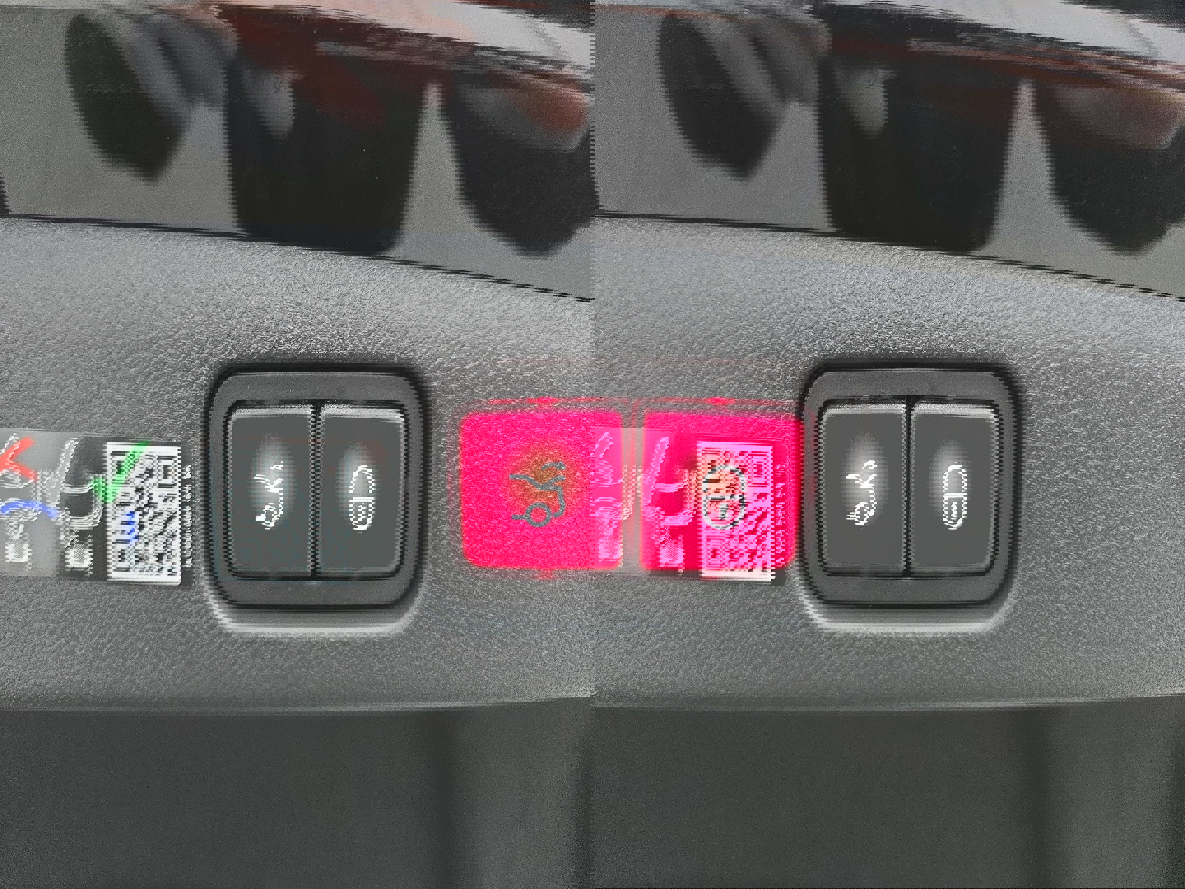 Used 2025 Mercedes-Benz E 350 4MATIC Sedan image 13