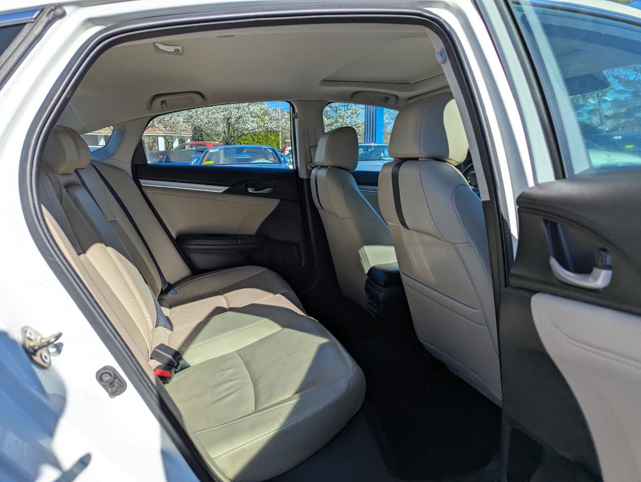Used 2016 Honda Civic Touring image 35