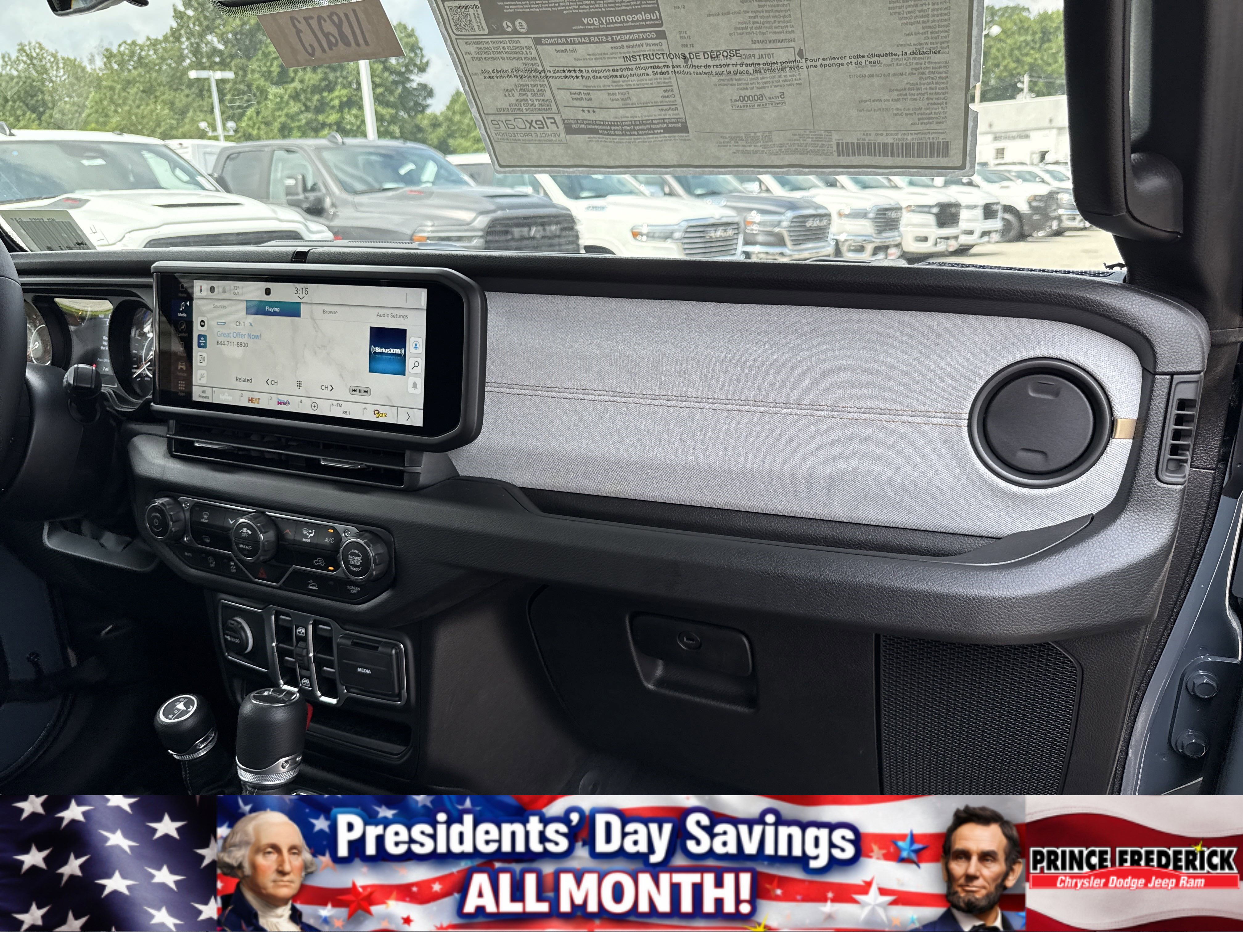 New 2025 Jeep Gladiator Sport image 14