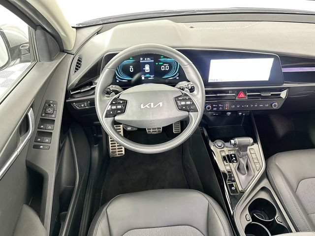 Used 2023 Kia Niro EX Touring FWD image 11