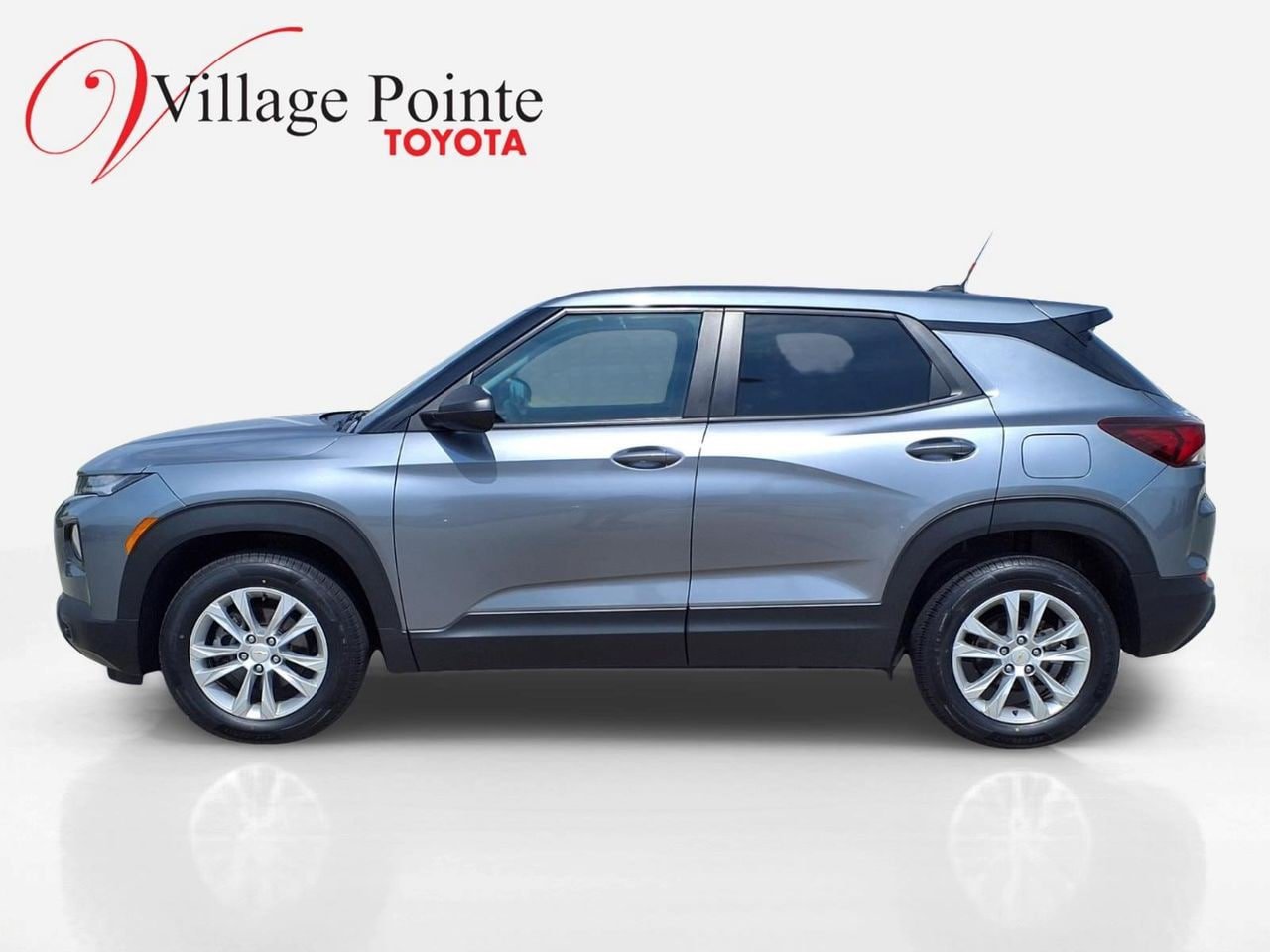 Used 2021 Chevrolet TrailBlazer LS AWD/4WD image 2