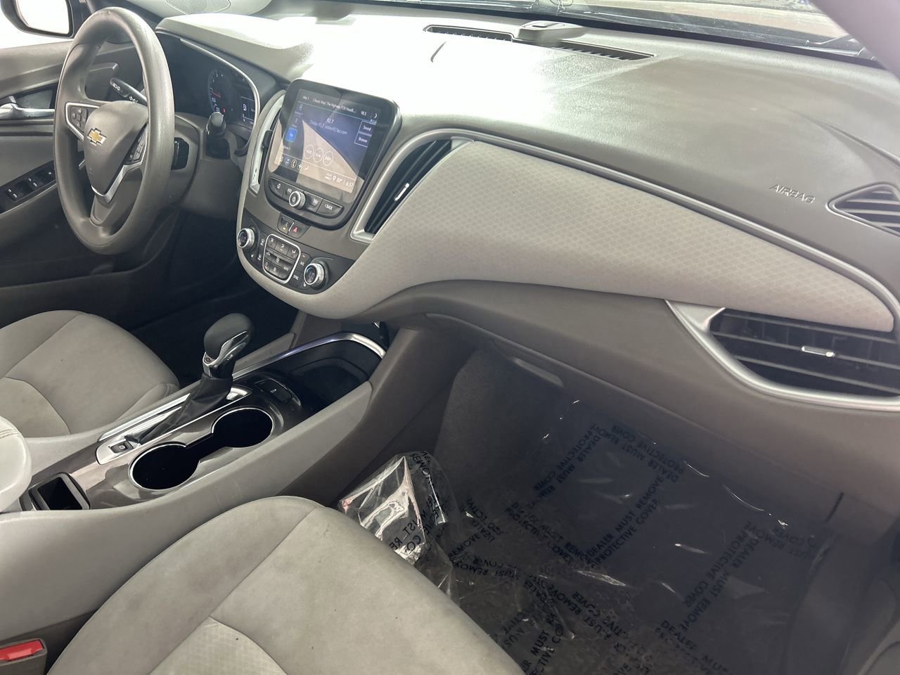 Used 2022 Chevrolet Malibu LT FWD image 27