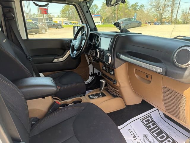 Used 2014 Jeep Wrangler Unlimited Rubicon w/ Dual Top Group image 14