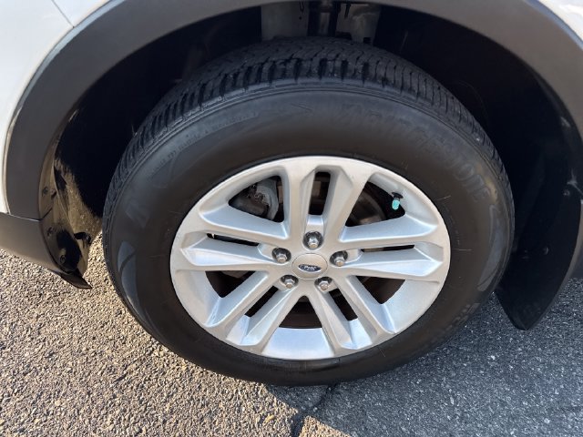 Used 2013 Ford Explorer XLT AWD/4WD image 29