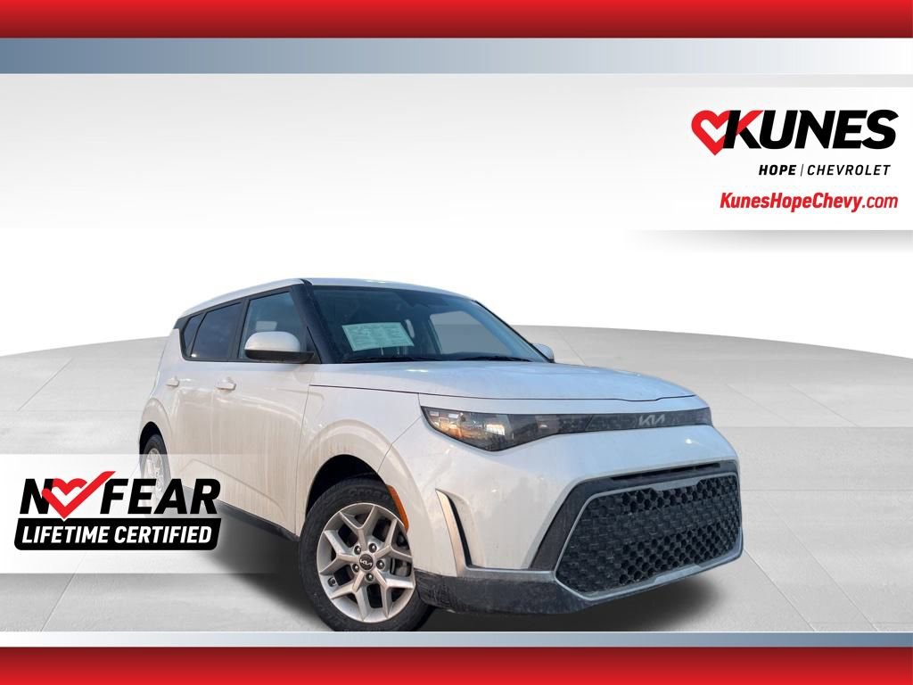 Used 2025 Kia Soul LX w/ LX Technology Package image 1