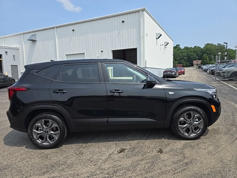 Certified 2024 Kia Seltos LX AWD/4WD image 9