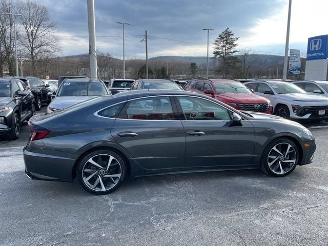 Used 2022 Hyundai Sonata SEL Plus w/ Cargo Package FWD image 3