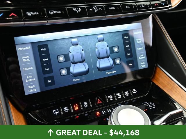 Used 2022 Jeep Grand Wagoneer Series III AWD/4WD image 30