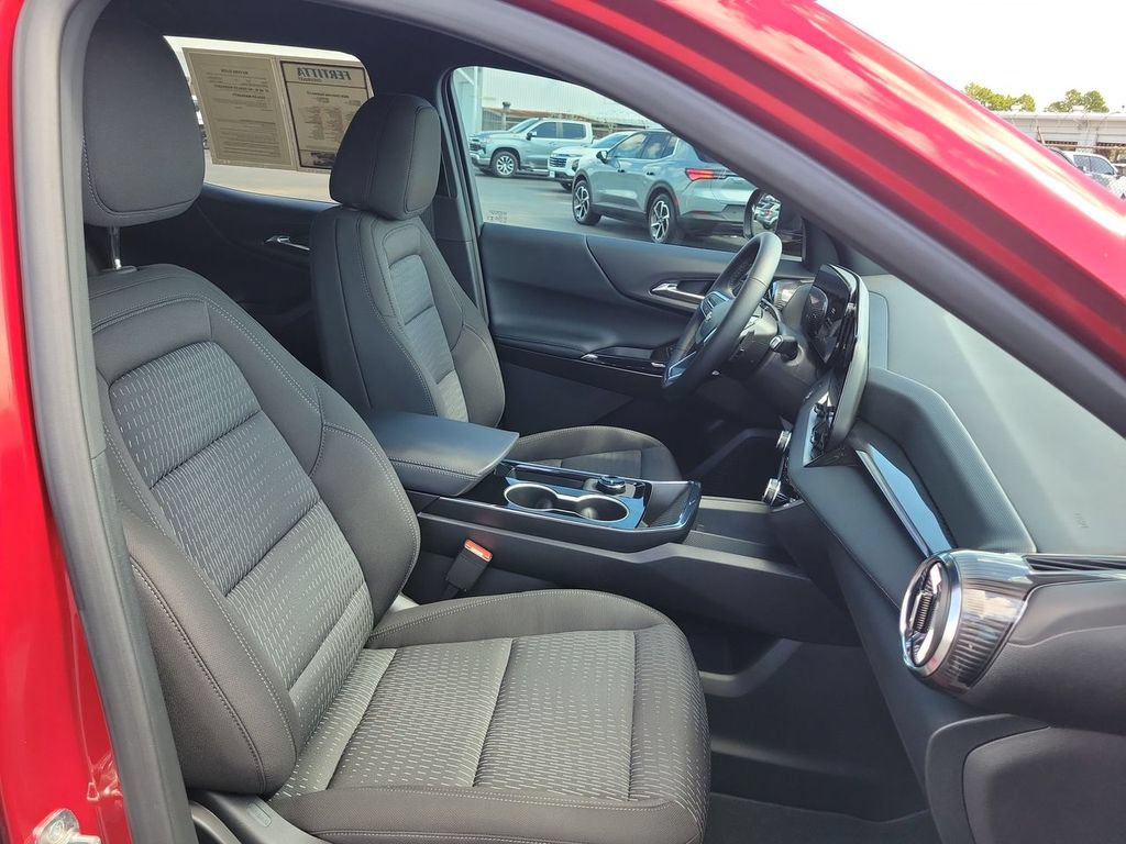 Certified 2026 Chevrolet Equinox LT FWD image 28
